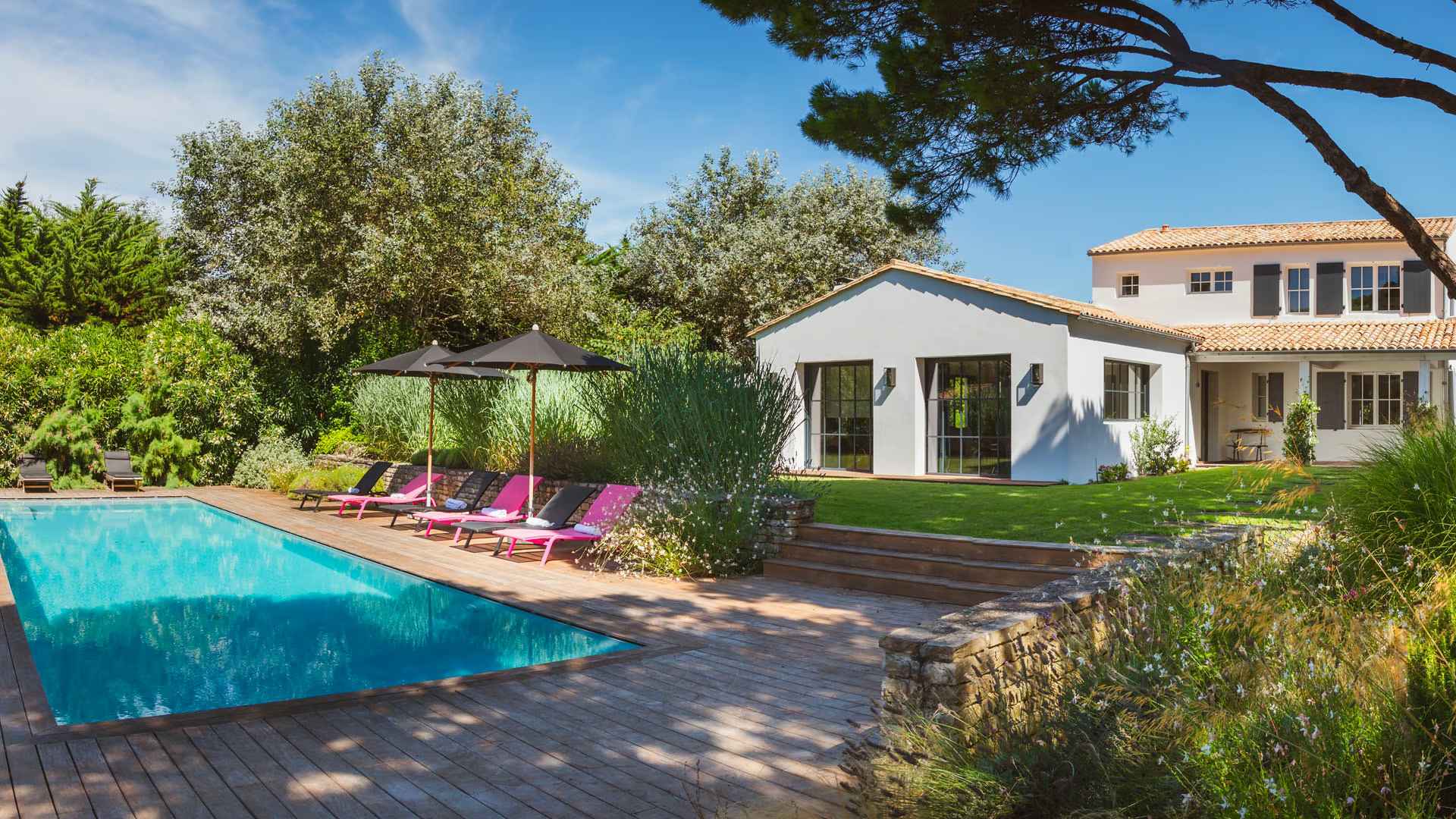 Villa Les Amazones : une demeure d'exception avec vue sur mer